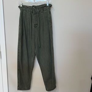 Free People Margate Pleated Trousers Pants Green Tapered Baggy Loose Size S